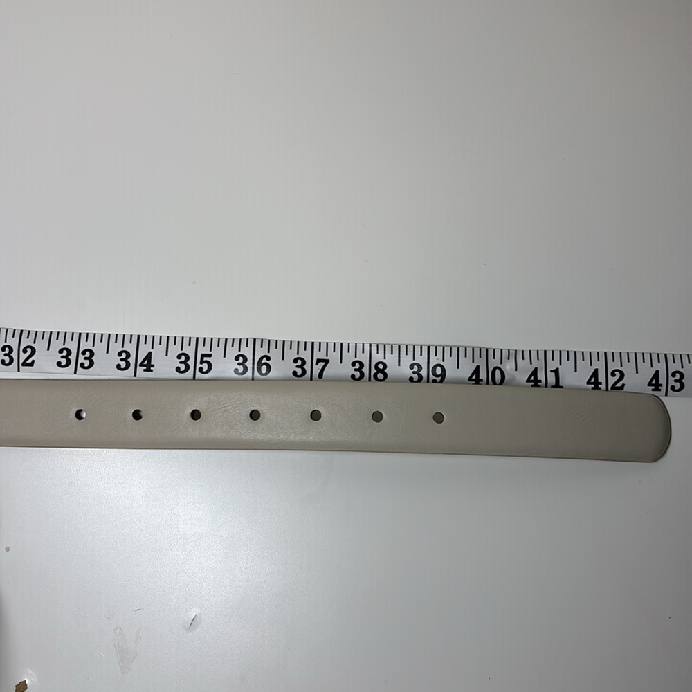 Dillards White Belt With Gold Buckle | Sz L | NWT - Picture 5 of 5